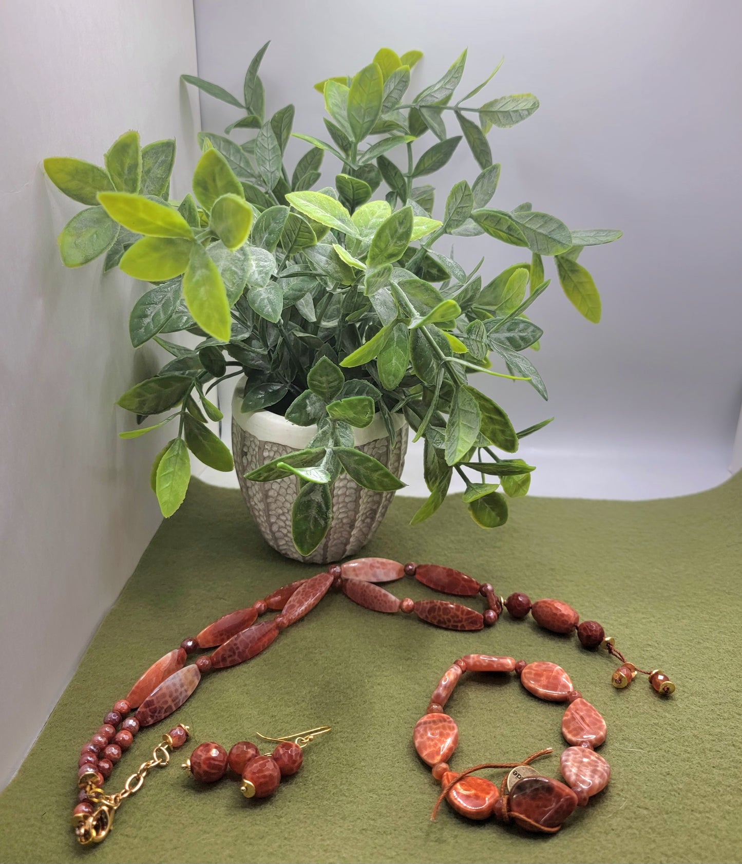 Spider Web Agate Suite