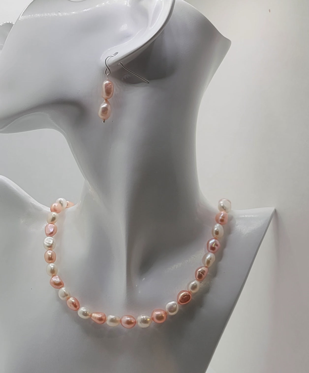 Pink and White Freshwater Baroque Pearls Necklace set