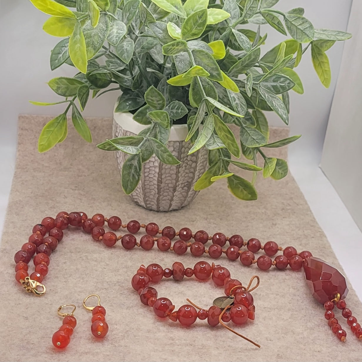 Faceted Carnelian Necklace Suite