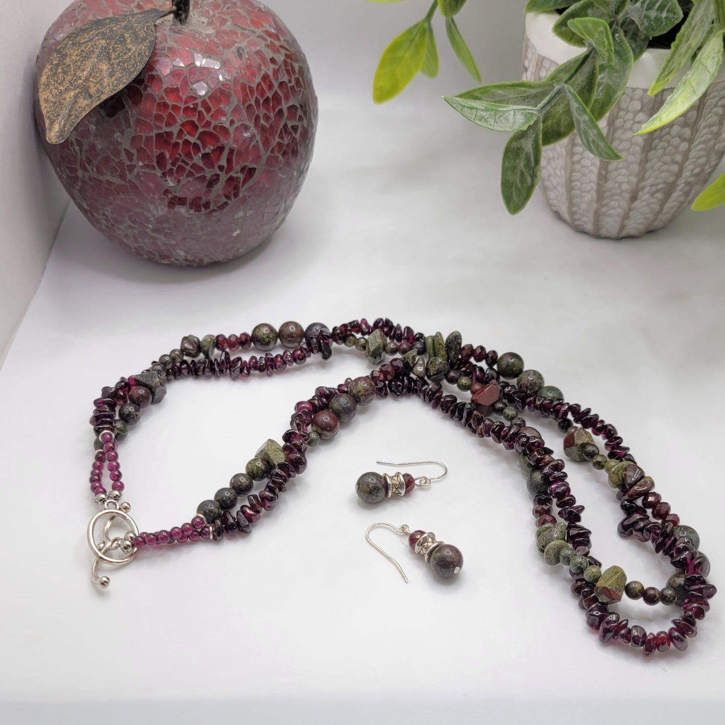 African Bloodstone Jasper and Faceted Garnet Necklace Set